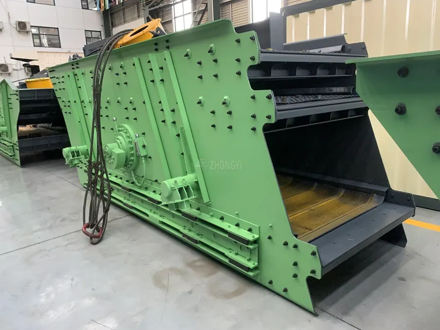 Flip flow screen for waste recycling